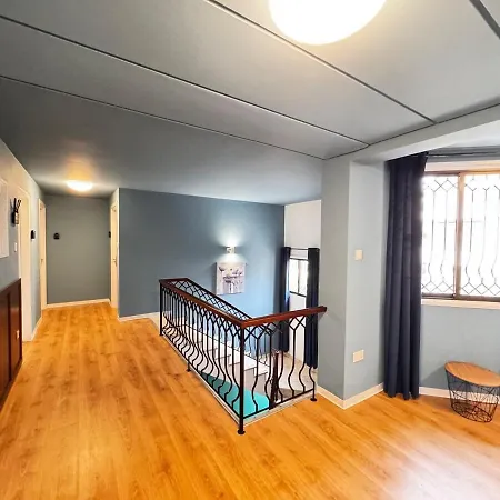 アパート Modern 8 Balcony Kitchenette Bathroom
