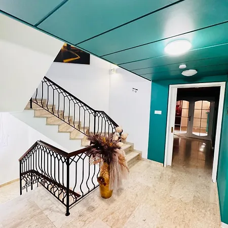 Modern 8 Balcony Kitchenette Bathroom Lejlighed Limassol