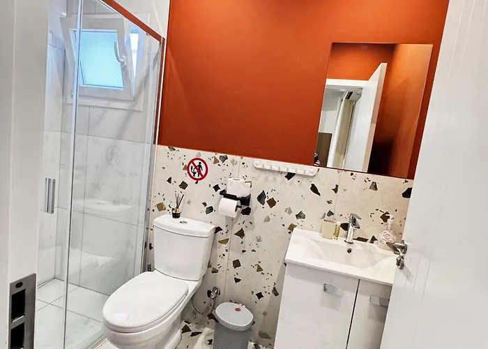 Διαμέρισμα Modern 8 Balcony Kitchenette Bathroom *