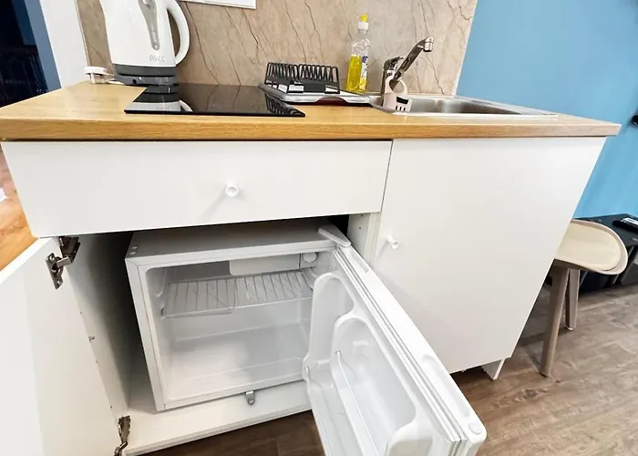 Modern 8 Balcony Kitchenette Bathroom *