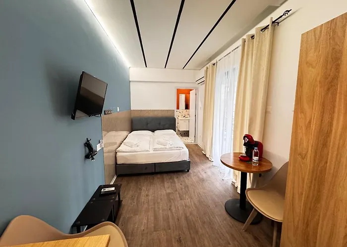 Modern 8 Balcony Kitchenette Bathroom アパート *