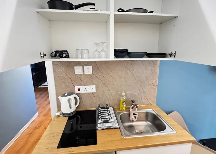 アパート Modern 8 Balcony Kitchenette Bathroom リマソール